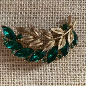 Lisner Green and Gold Brooch